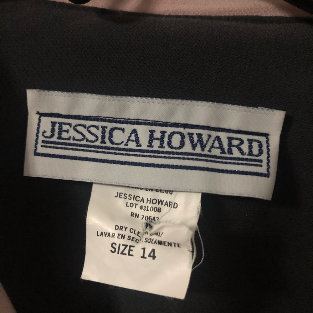 Jessica Howard - Picture 4 of 5